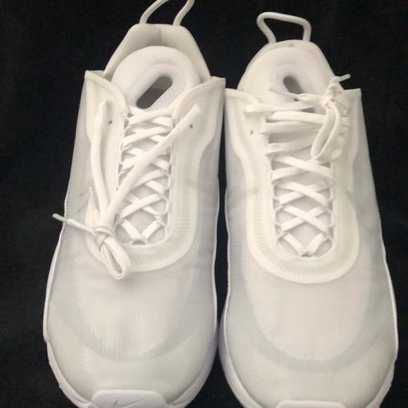 **SOLD**  Triple white Nike Air Max 2090 - Picture 3 of 8